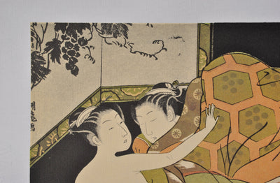 Suzuki HARUNOBU : Trio sous la couett, Lithographie originale (photo de détail 7) - Crédit photo : Galerie Art.Paris