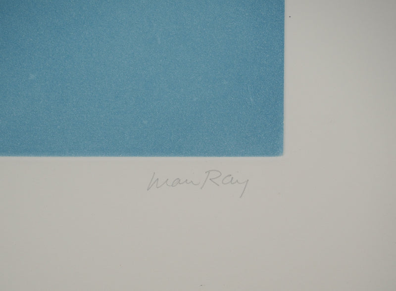 Man RAY : Silhouette recroquevillée, Gravure originale (photo de détail 2) - Crédit photo : Galerie Art.Paris