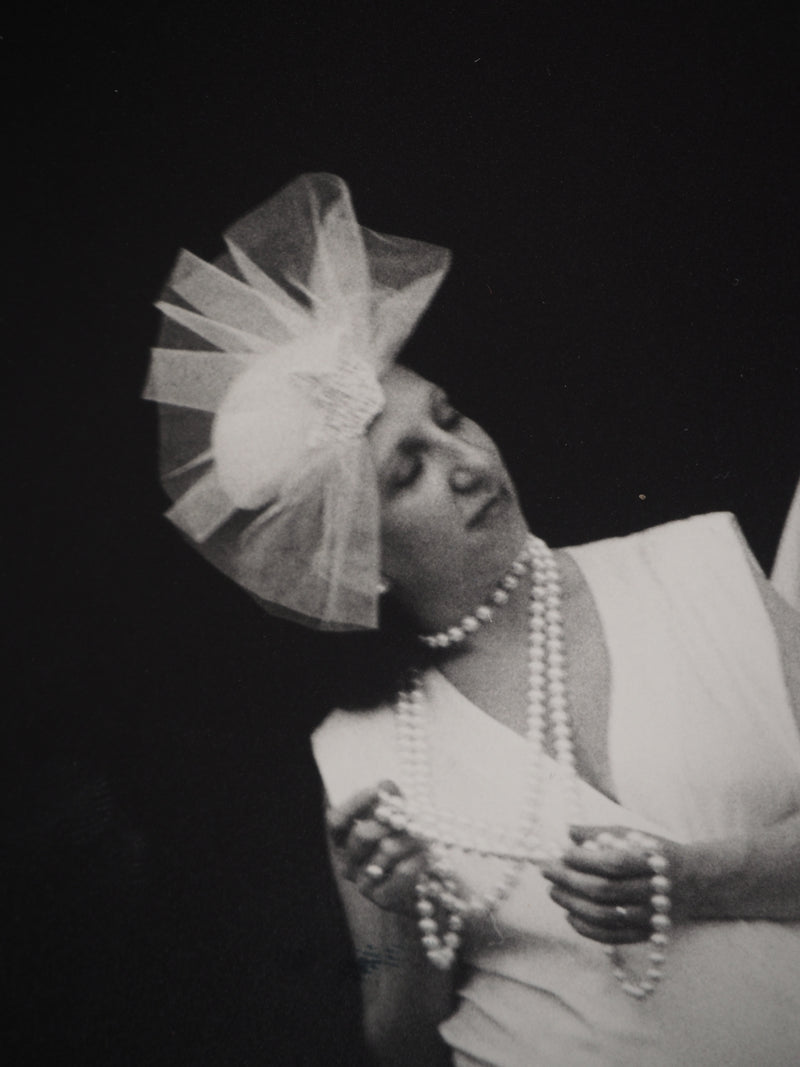 Irina IONESCO : Les jeunes mariés, oeuvre originale (photo de détail 3) - Crédit photo : Galerie Art.Paris