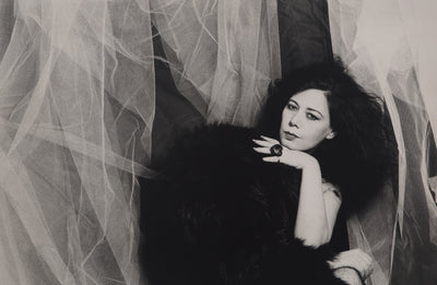 Irina IONESCO : Belle brune, oeuvre originale (photo de détail 2) - Crédit photo : Galerie Art.Paris