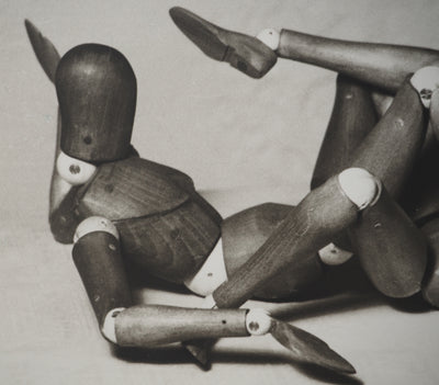 MAN RAY : Mr and Mrs Woodman (Jambes entremêlés), oeuvre originale (photo de détail 4) - Crédit photo : Galerie Art.Paris