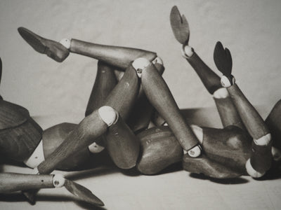 MAN RAY : Mr and Mrs Woodman (Jambes entremêlés), oeuvre originale (photo de détail 5) - Crédit photo : Galerie Art.Paris