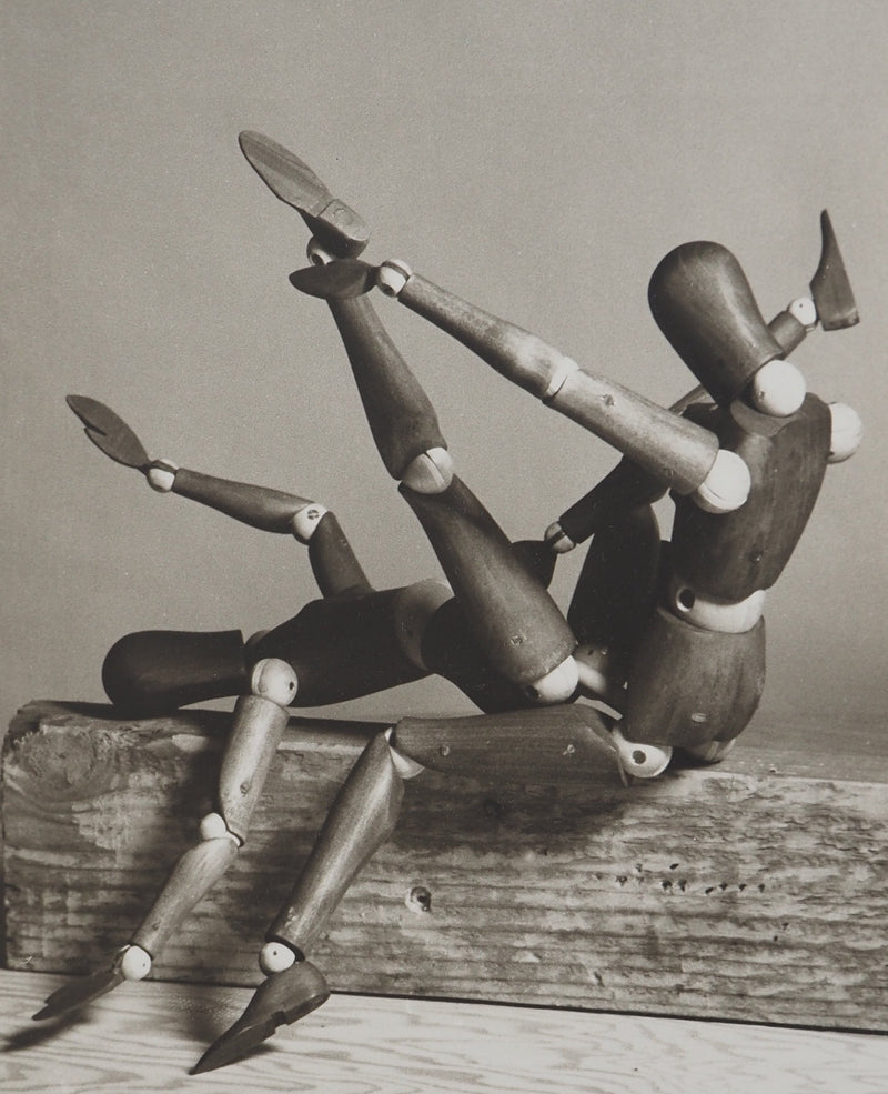 MAN RAY : Mr and Mrs Woodman (Sur le banc), oeuvre originale (photo de détail 3) - Crédit photo : Galerie Art.Paris