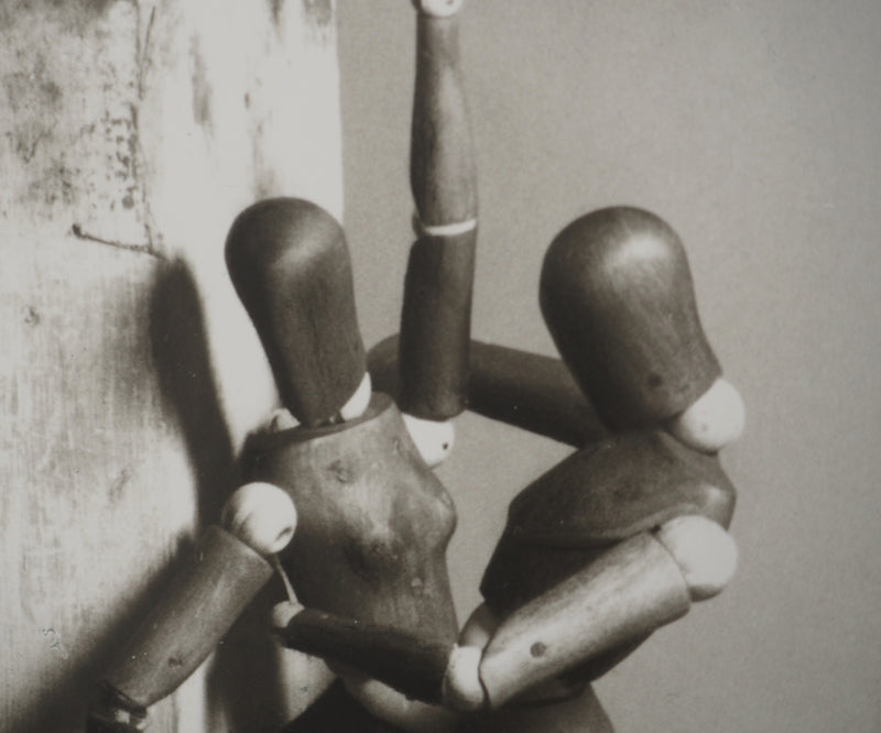MAN RAY : Mr and Mrs Woodman (Contre le mur), oeuvre originale (photo de détail 4) - Crédit photo : Galerie Art.Paris