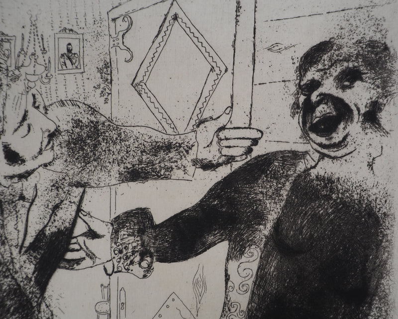 Marc CHAGALL : Les deux compères (Manilov et Tchitchikov sur le seuil de la porte), Gravure originale (photo de détail 7) - Crédit photo : Galerie Art.Paris