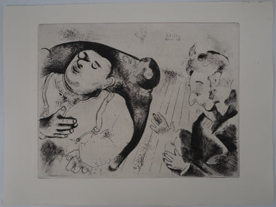 Marc CHAGALL : Deux amis en discussion ( Tchitchikov et Sobakevitch discutant affaires), Gravure originale (vue générale) - Crédit photo : Galerie Art.Paris