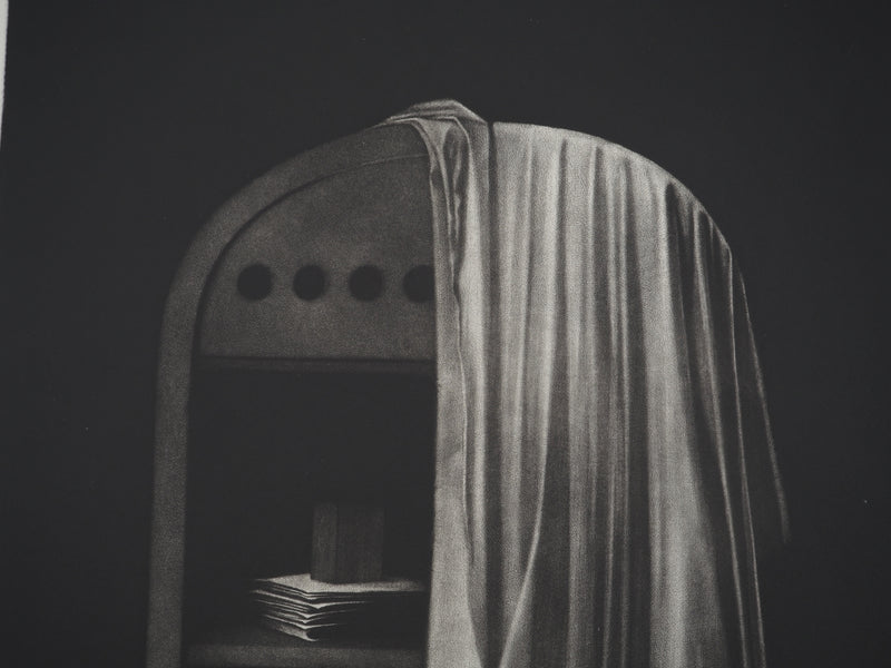 Erling Longva VALTYRSON : Nature morte au drapé, Gravure originale (photo de détail 4) - Crédit photo : Galerie Art.Paris