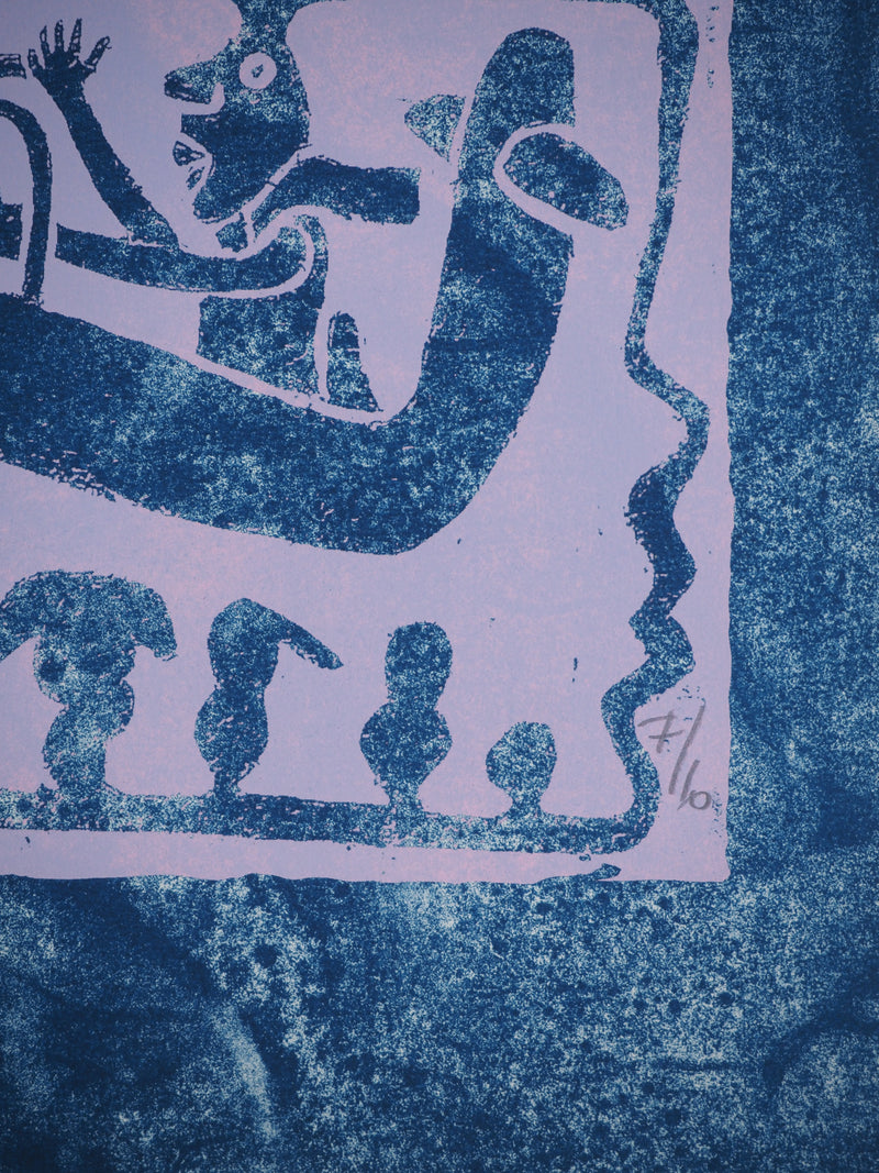 Yvon TAILLANDIER : Un monde en altitude en violet sur bleu et blanc, Sérigraphie originale (photo de détail 4) - Crédit photo : Galerie Art.Paris