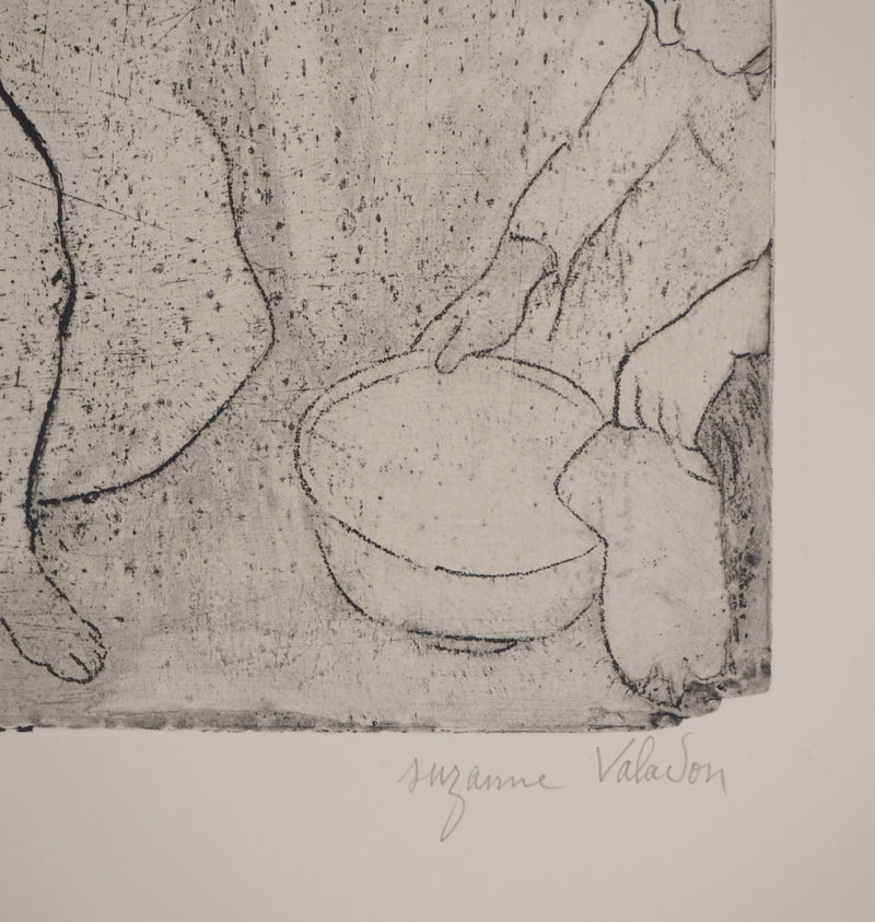 Suzanne VALADON : Catherine prépare le tub et Louise nue se coiffe, Gravure originale (photo de détail 2) - Crédit photo : Galerie Art.Paris