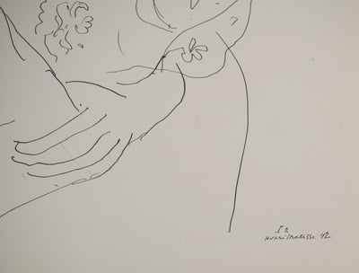 Henri MATISSE : Jeune fille à la cape, Lithographie originale (photo de détail 2) - Crédit photo : Galerie Art.Paris