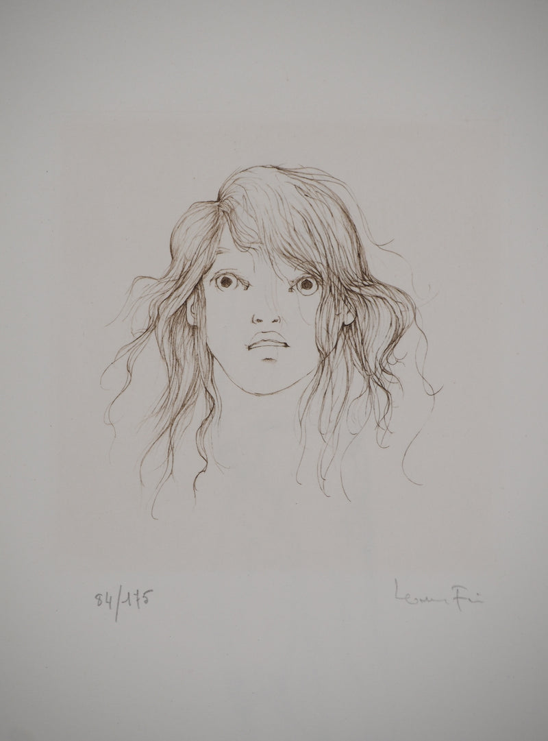 Leonor FINI : Jeune fille surprise, Gravure originale (vue générale) - Crédit photo : Galerie Art.Paris