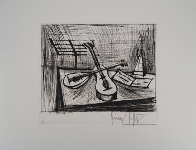 Bernard BUFFET : Nature morte aux instruments de musique, Gravure originale (photo de détail 3) - Crédit photo : Galerie Art.Paris