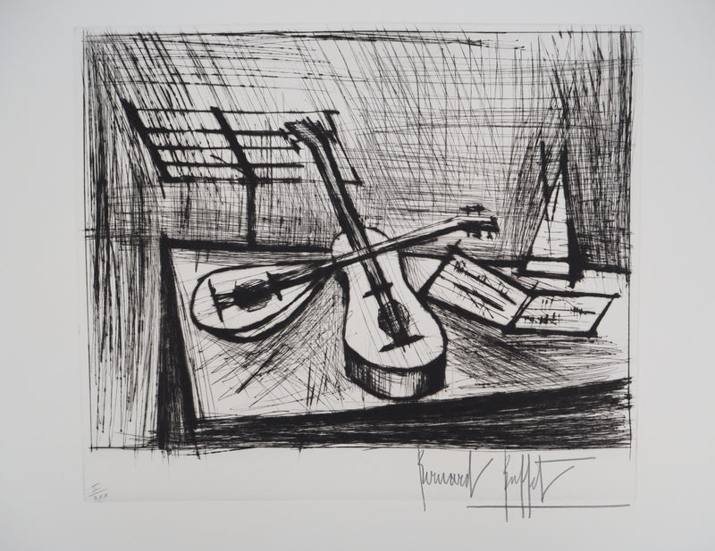Bernard BUFFET : Nature morte aux instruments de musique, Gravure originale (vue générale) - Crédit photo : Galerie Art.Paris