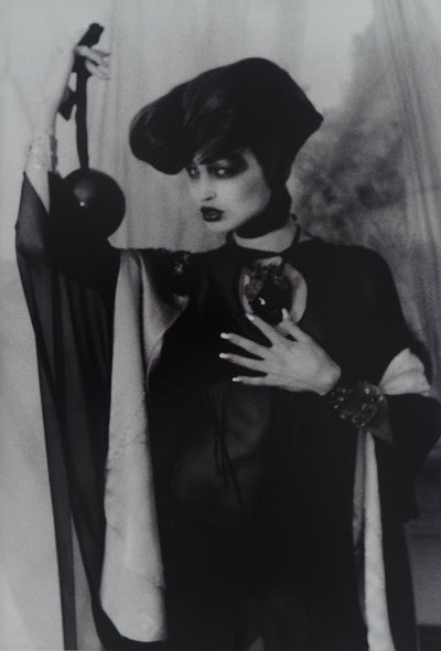 Irina IONESCO : La séductrice, oeuvre originale (photo de détail 2) - Crédit photo : Galerie Art.Paris