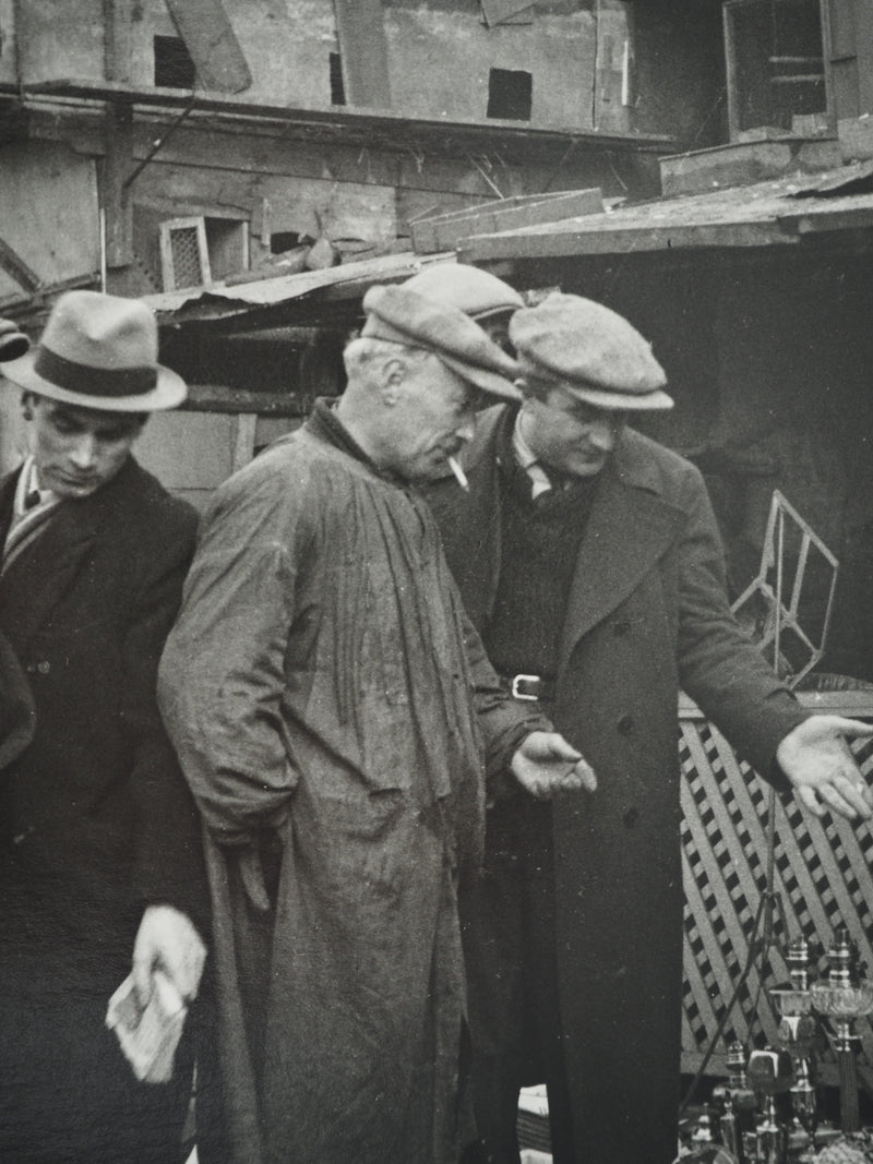 Dora MAAR : La Friche à Montmartre, la petite brocante, Photographie originale