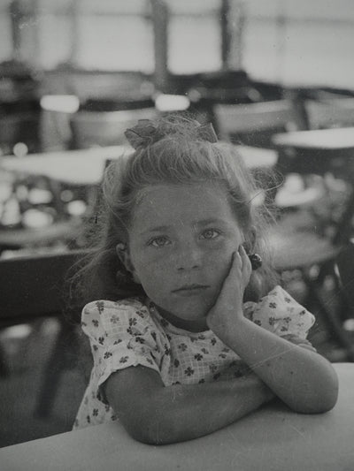 Dora MAAR : Portrait d'Aube Breton, Photographie originale