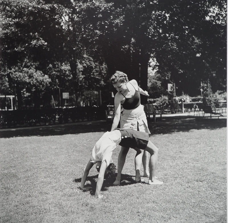 Dora MAAR : Gymnastique au sol, Photographie originale