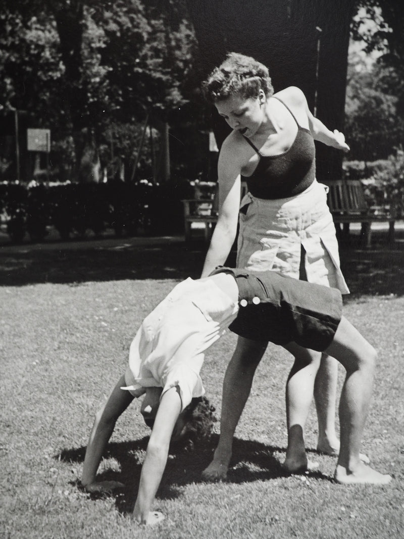 Dora MAAR : Gymnastique au sol, Photographie originale