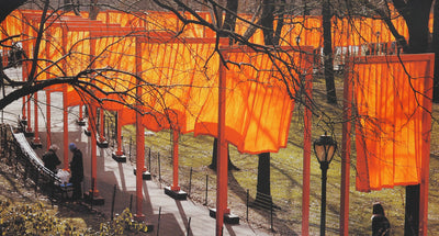  et Jeanne-Claude CHRIST : Gates and Orange Curtains : Central Park New York, Affiche originale (photo de détail 3) - Crédit photo : Galerie Art.Paris