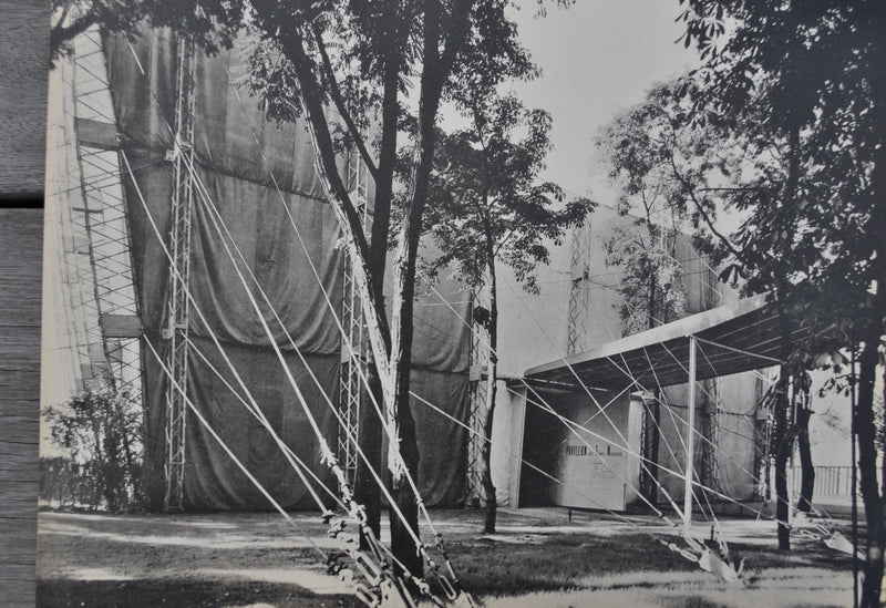  LE CORBUSIER : Pavillon des temps nouveaux, Héliogravure originale (photo de détail 2) - Crédit photo : Galerie Art.Paris