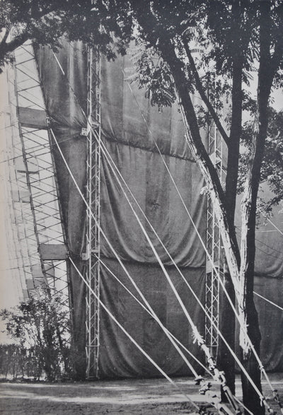  LE CORBUSIER : Pavillon des temps nouveaux, Héliogravure originale (photo de détail 5) - Crédit photo : Galerie Art.Paris