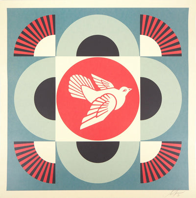 Shepard FAIREY : Geometric Dove - Blue, Sérigraphie originale (vue générale) - Crédit photo : Galerie Art.Paris