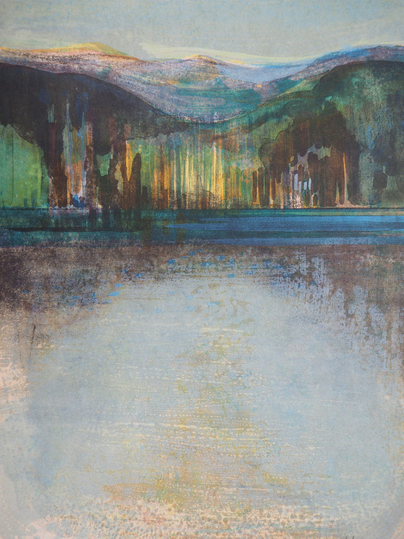 Camille HILAIRE : Alsace, Le lac d’Altenweiher, Lithographie originale (photo de détail 3) - Crédit photo : Galerie Art.Paris